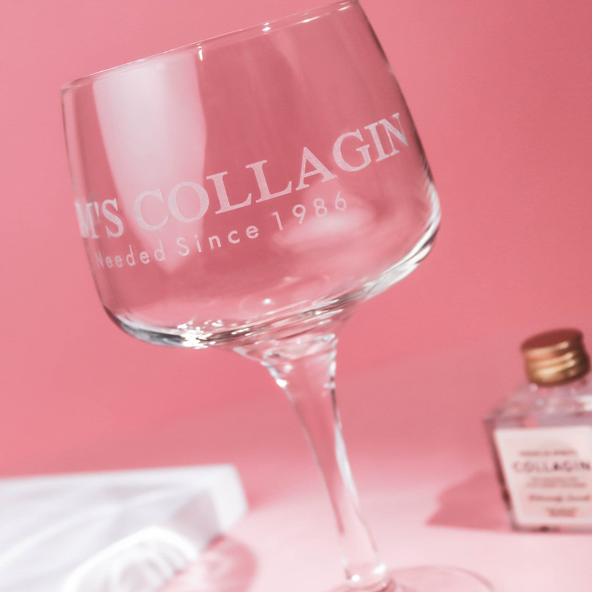 GIN, FLUTES & WINE GLASSES