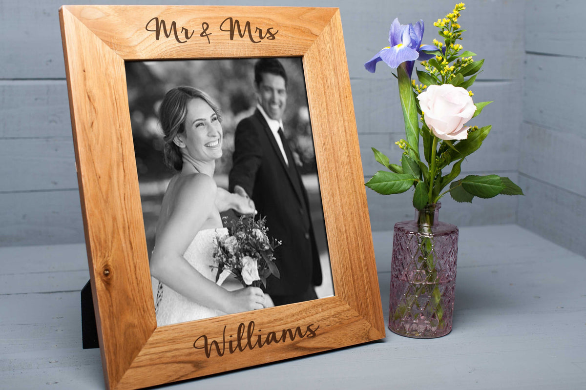 GIFTS FOR MR & MRS