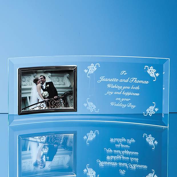 Bevelled Glass Crescent Frame for 5inchinch x 3 1/2inchinch Landscape Photo